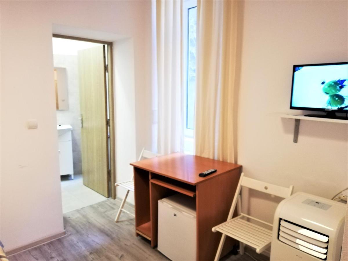 Studio Piata Amzei 1 Apartment Букурещ Екстериор снимка